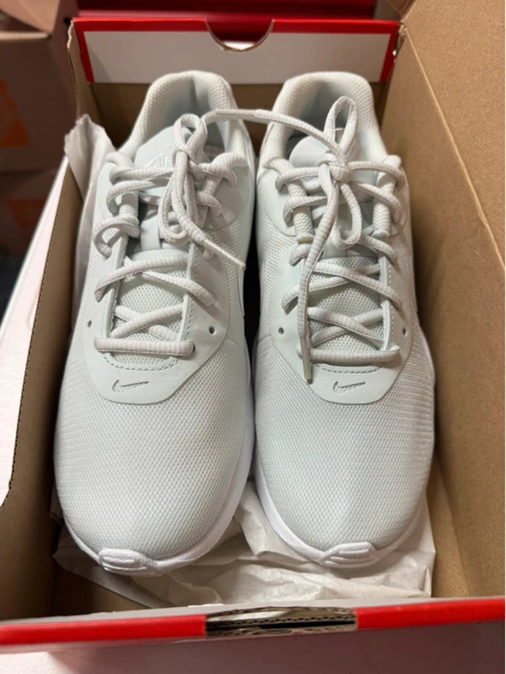 Nike Air Max Oketo Women’s Sneakers - White - Size US 8.5 - Like New